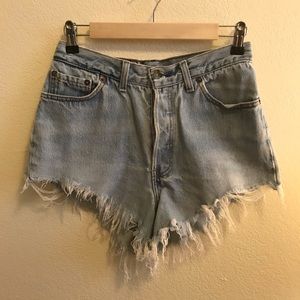Ultra Distressed Button Fly Levi’s Denim Shorts